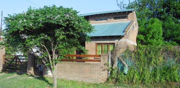 Casa Almirante Brown (fuera de barrio)